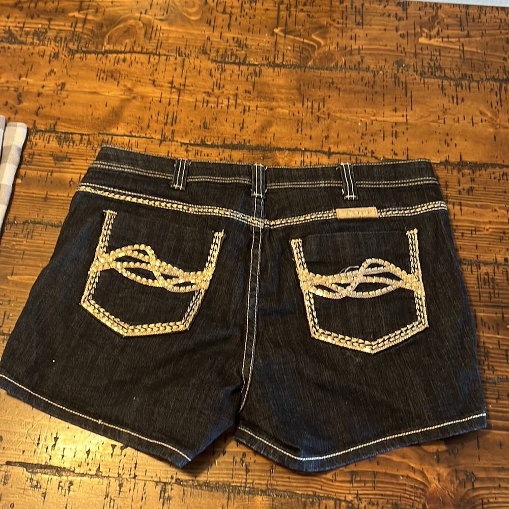 Cowgirl tuff shorts